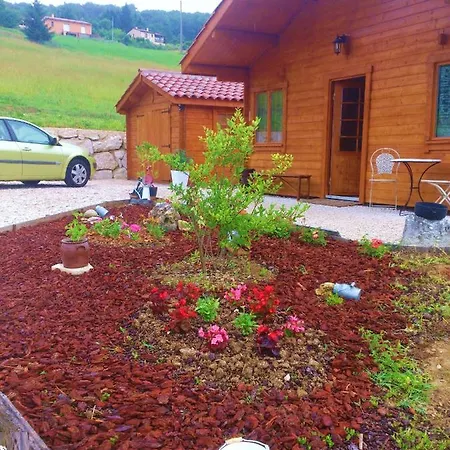 A Avec Piscine Et Jardin * Dausse