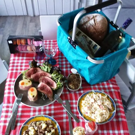 A Avec Piscine Et Jardin 木屋 Dausse