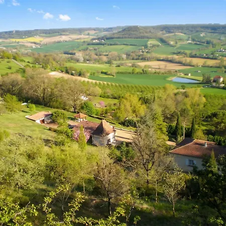 A Avec Piscine Et Jardin Chalet