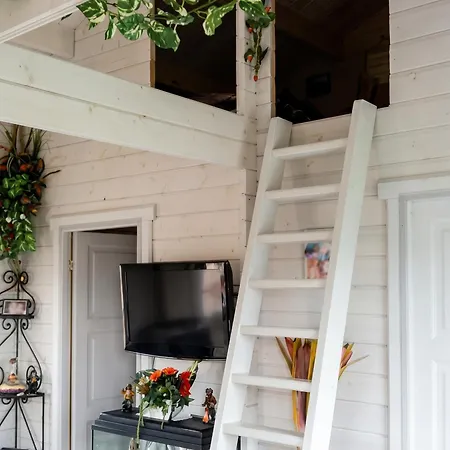 Chalet A Avec Piscine Et Jardin *
