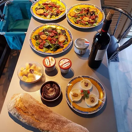 A Avec Piscine Et Jardin *