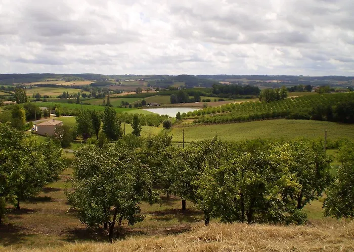 Chalet A Avec Piscine Et Jardin *
